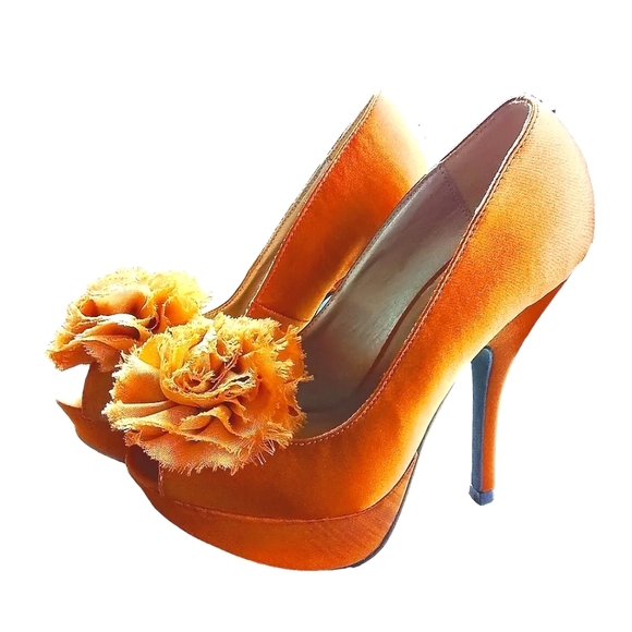 QUPID WOMENS 6.5 ORANGE OPEN TOE POMPOM HEEL PLATFORMS - Picture 4 of 8